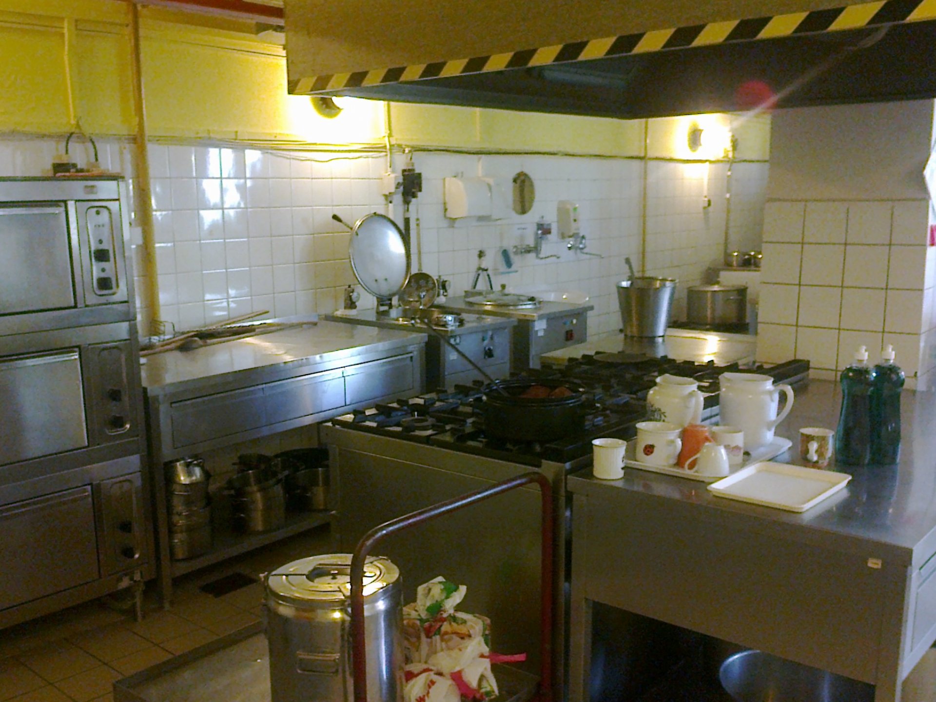 Kuchyň před rekonstrukcí