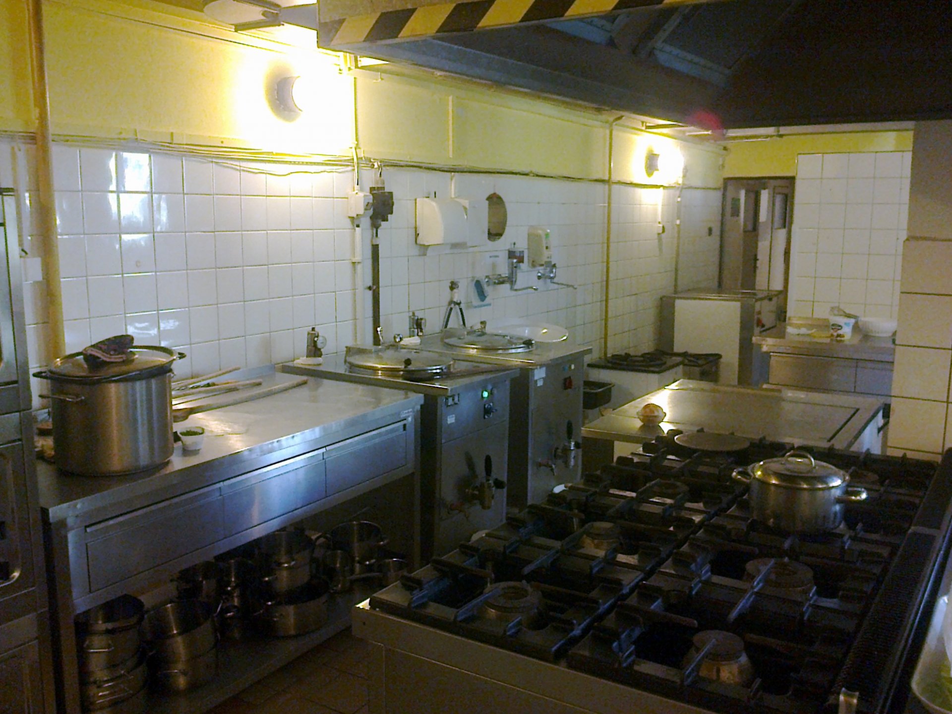 Kuchyň před rekonstrukcí
